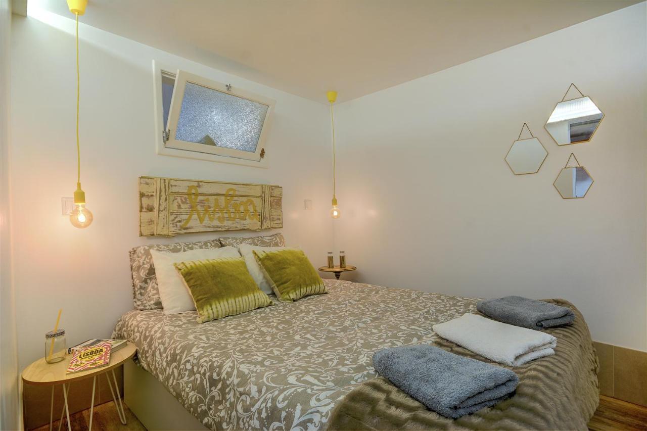 Traditional Apartment With A Terrace, Ac And Fast Internet Lisbon Exterior photo